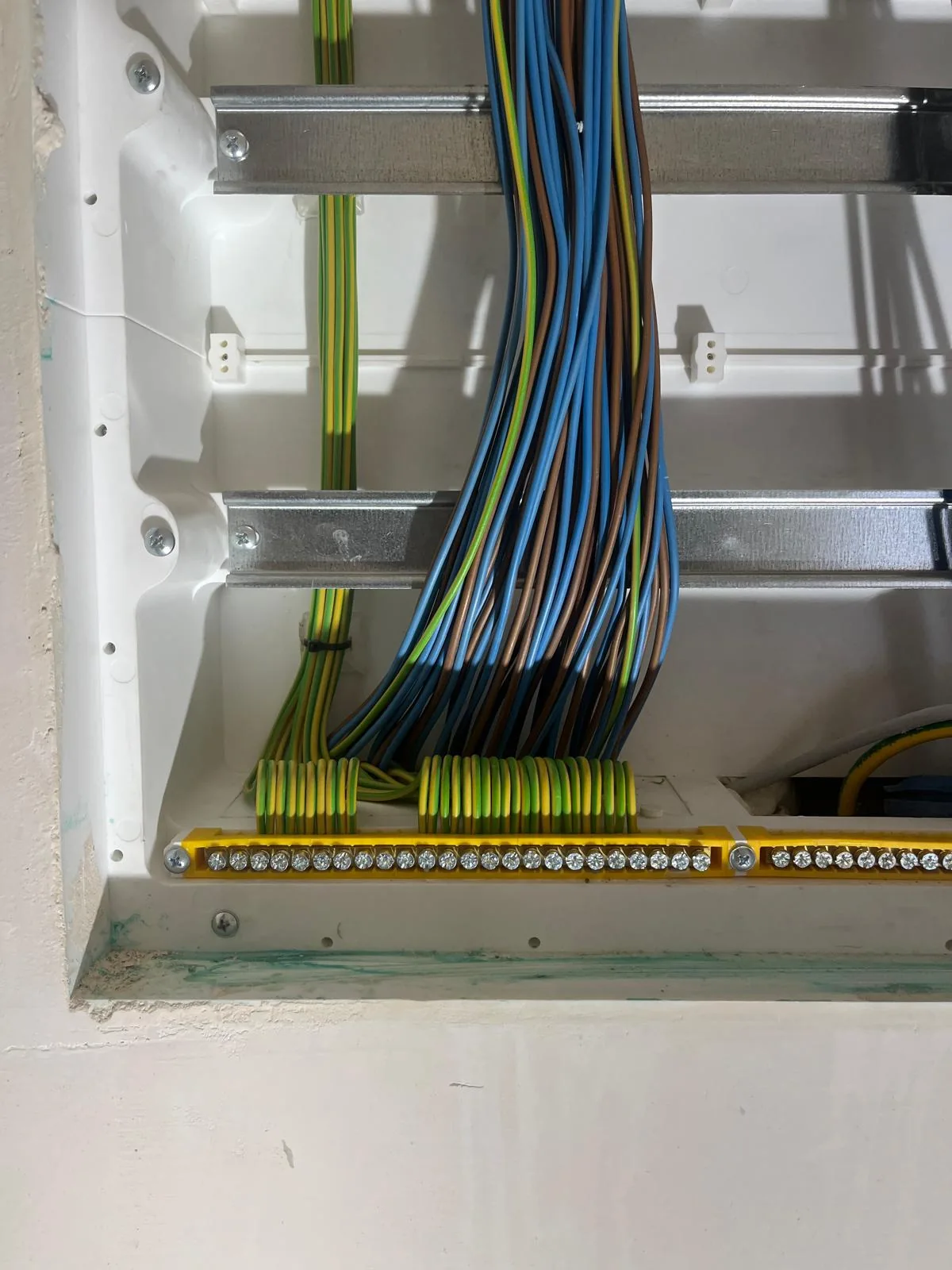 Nowe instalacje i przyłącza — realizacja firmy Elektryk Lewandowski