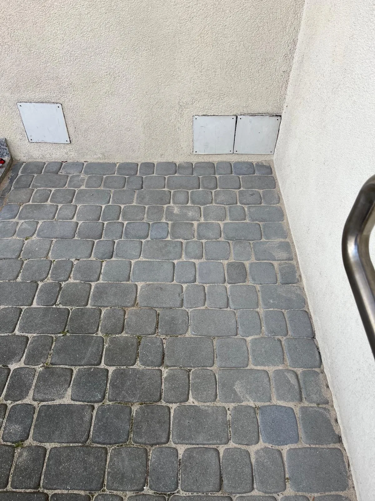 Przeglądy i awarie — realizacja firmy Elektryk Lewandowski